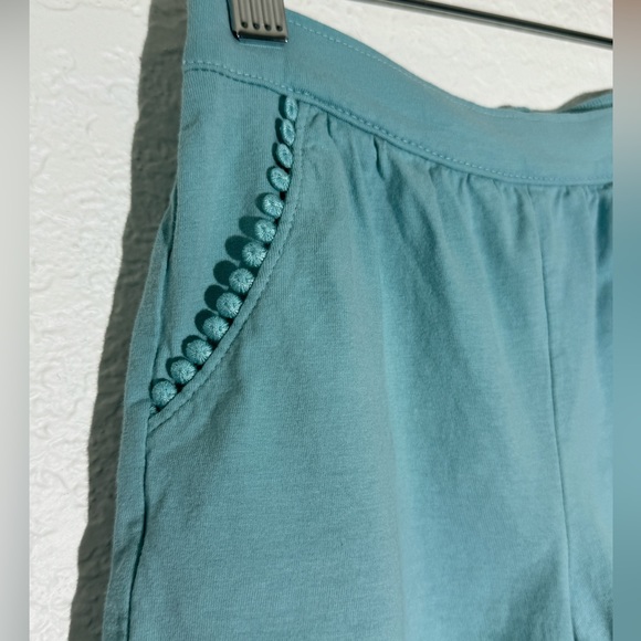 OshKosh Girl Pastel Turquoise Shorts - Picture 2 of 4